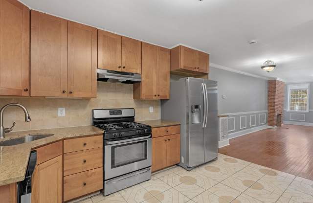 Gorgeous 3 Bedroom and 3 Bathroom in Hollins Market Voucher Tenants Welcomed photos photos