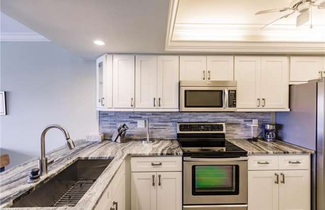 1165 Clam CT Gallery 4