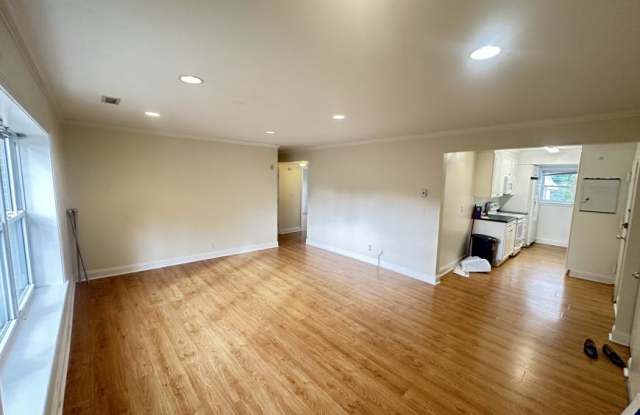 140 Newton St. photos photos