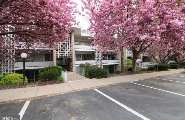 7545 SPRING LAKE DRIVE - 7545 Spring Lake Drive, Potomac, MD 20817