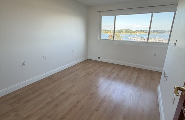 100 Cove Way Gallery 4