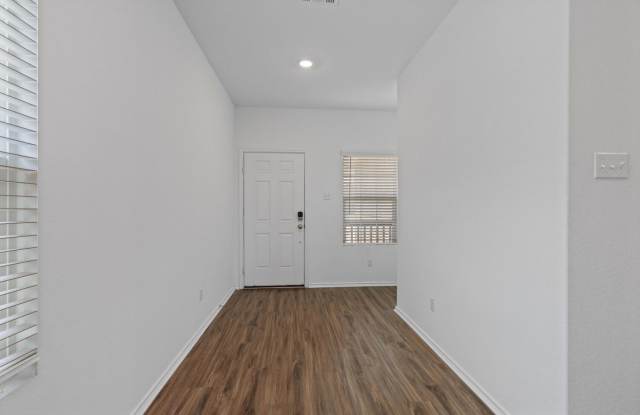 393 Gabbro Gdns, San Marcos, Texas 78656 Gallery 4