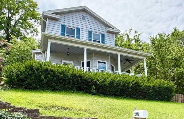 Charming & Updated 2-Story Home in Loveland! photos photos