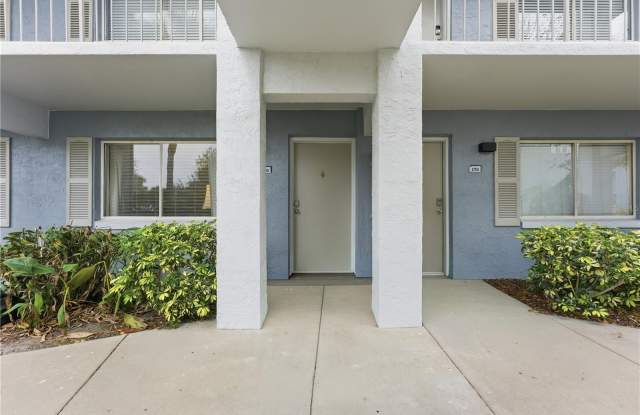 139 OYSTER BAY Circle Gallery 1