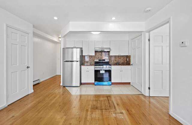 14105 Cherry Ave Apt 7B photos photos