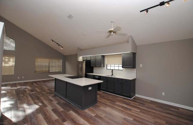 3607 BRIDGEWOOD DR Gallery 3