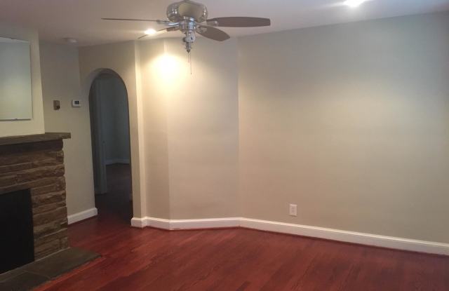 226 46TH PLACE NE Gallery 2