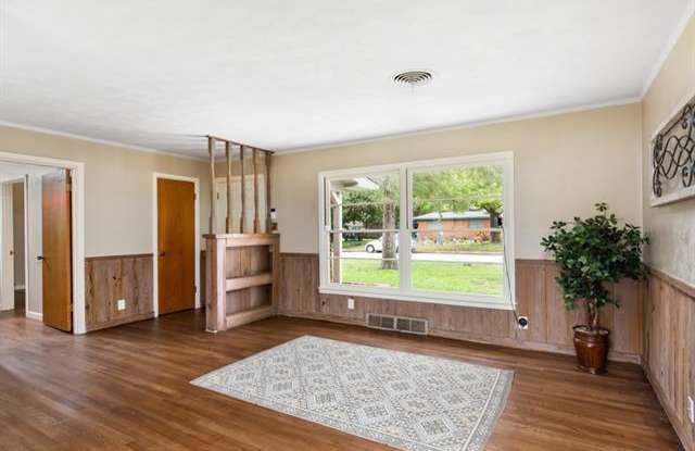 6905 Jewell Avenue Gallery 4