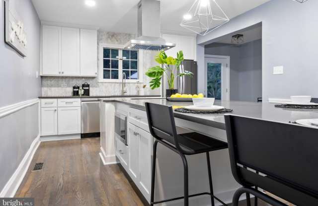 5417 SPRINGLAKE WAY Gallery 2