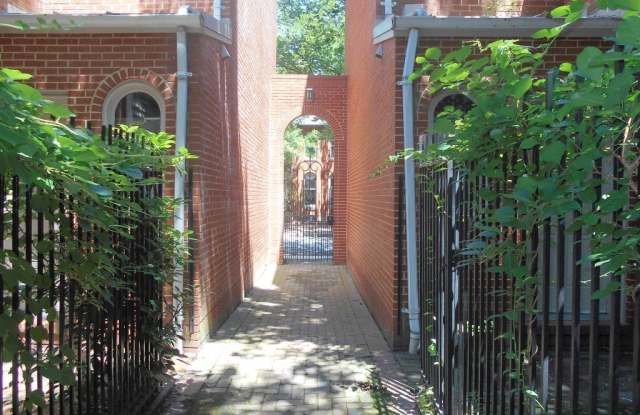 123 W LEE STREET Gallery 3
