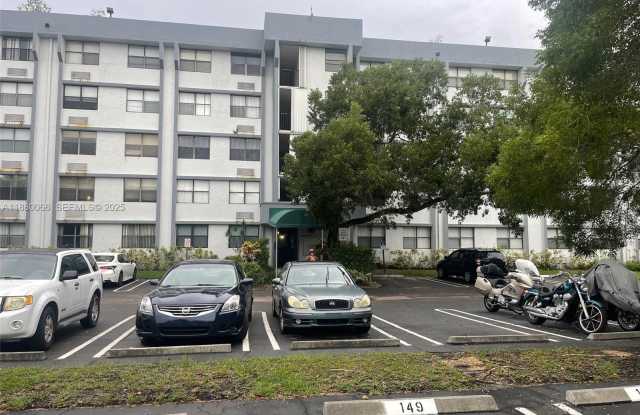 2401 Riverside Dr photos photos