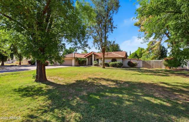 10432 W Avalon Drive Gallery 4