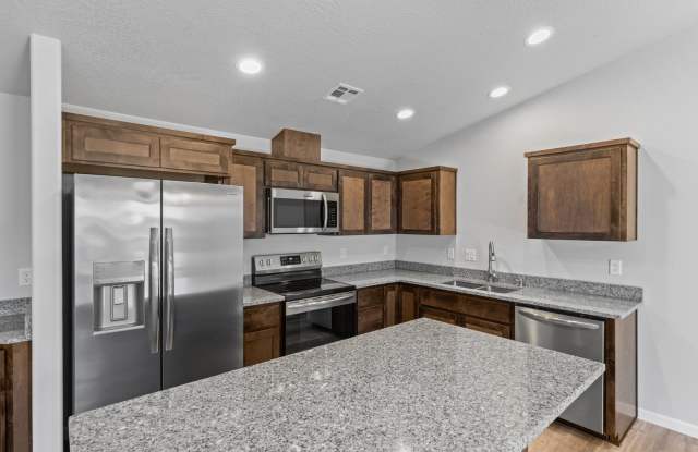 New 3 Bed / 2 Bath Just Minutes from the Rogue River Gallery 4