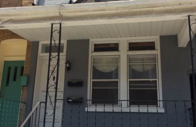 3 Bedroom 1 Bath 2nd/3rd Floor Apartment-York City SD - 907 West College Avenue, York, PA 17401