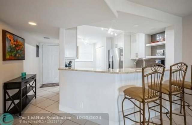 116 Lake Emerald Dr - 116 Lake Emerald Drive, Oakland Park, FL 33309