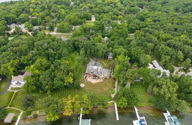 Williams Bay Lakefront Living Furnished Home Available for Monthly  Mid Term Rentals photos photos Williams Bay Lakefront Living Furnished Home Available for Monthly  Mid Term Rentals photos photos