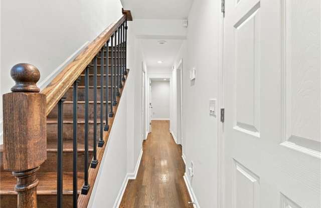 653 Park Village Drive NE Gallery 3