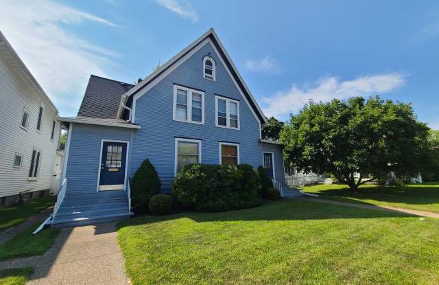 3 Bedroom, One Bath Duplex in St. Joseph photos photos