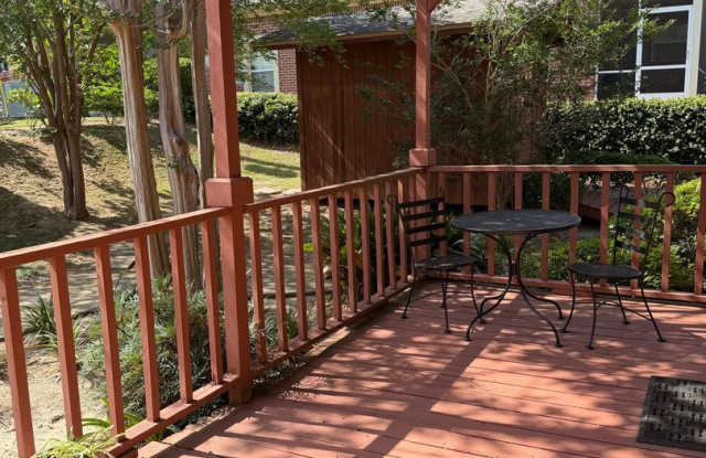 Large Studio Condo Downtown Walking Distance to the Florida State Capitol Gallery 3