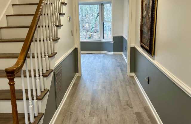 510 Squire Circle Gallery 3