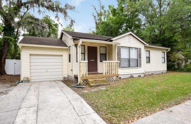 2220 Corrine Dr. Gallery 2