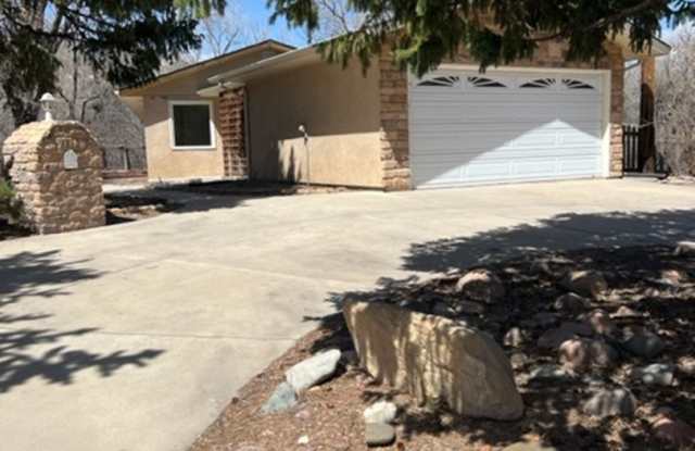 4 BEDROOM HOME IN SKYWAY!! photos photos
