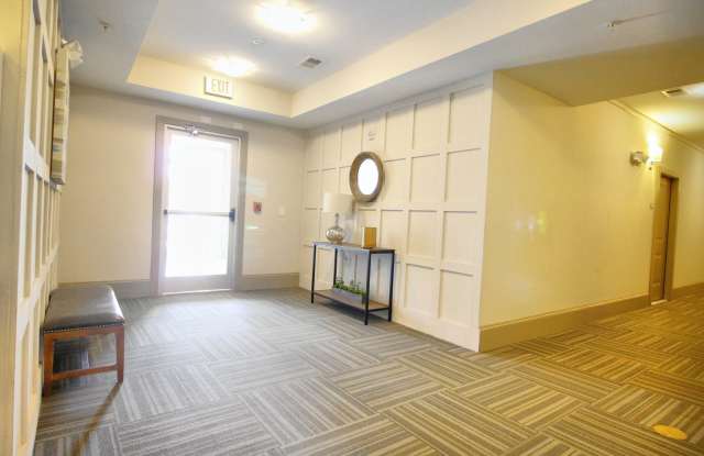 Beautiful Condo in Davis Park with Fantastic Upgrades! Pet Friendly Gallery 3