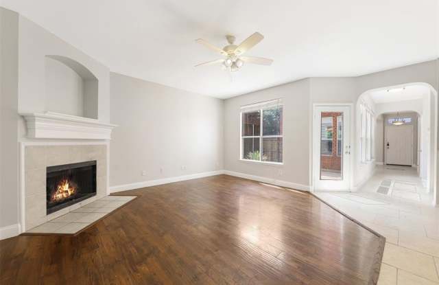 5420 Waterwood Court Gallery 3