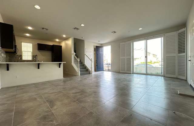 3 Bedroom home for lease in Eastvale Gallery 4