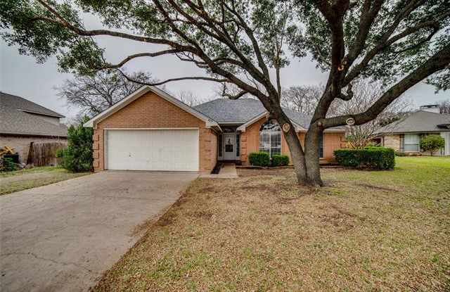 409 Meadows Crest Court - 409 Meadows Crest Court, Midlothian, TX 76065