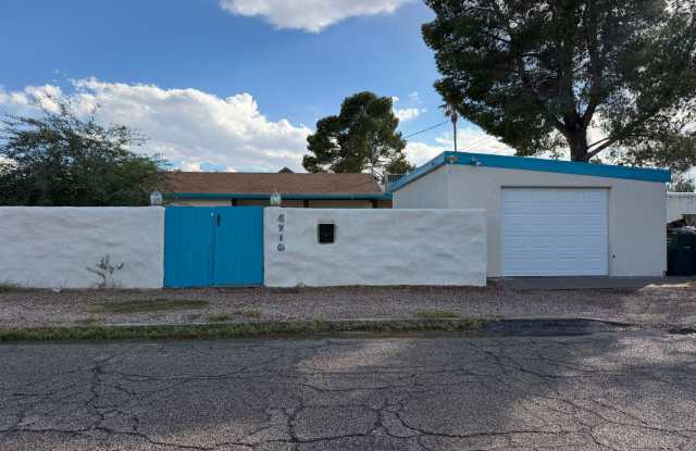 3Bdm 2Ba Home, Popular Location, All Utilities Included, Coming soon! Gallery 4