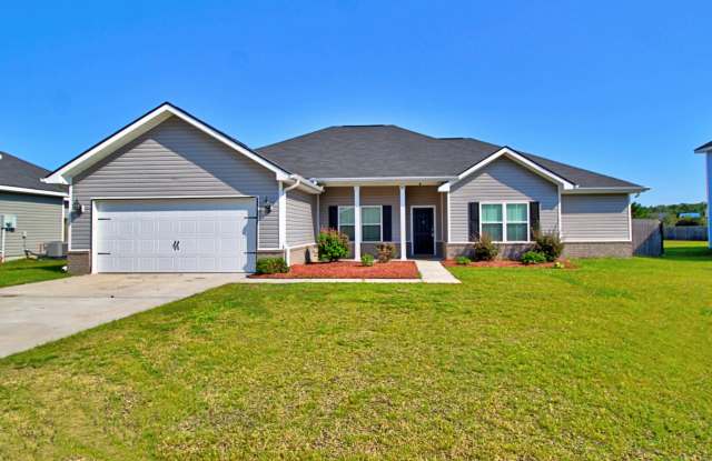 582 Burke Drive - 582 Burke Drive, Hinesville, GA 31313