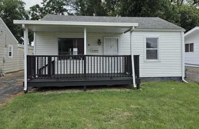 2124 Cincinnati Ave - 2124 Cincinnati Avenue, Grandview, IL 62702