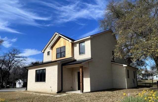 118 Little John St photos photos