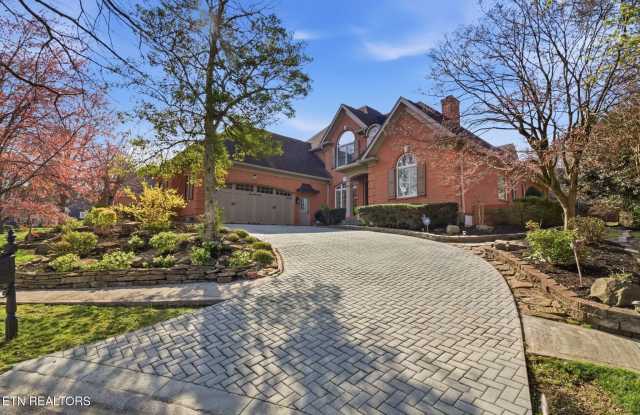 417 Heathermoor Drive Gallery 1