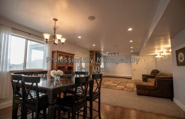 2002 S Clydesdale Cir Gallery 3