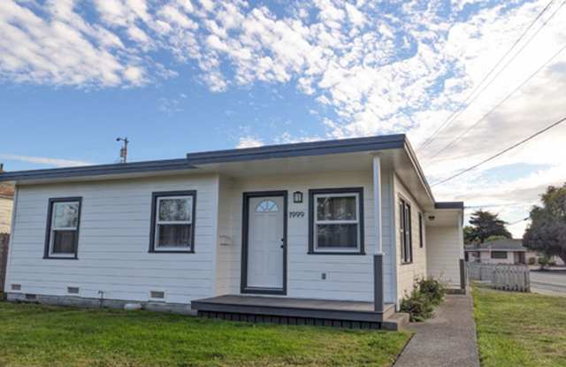 Cute Remodeled Arcata Home - 1999 Zehndner Avenue, Arcata, CA 95521