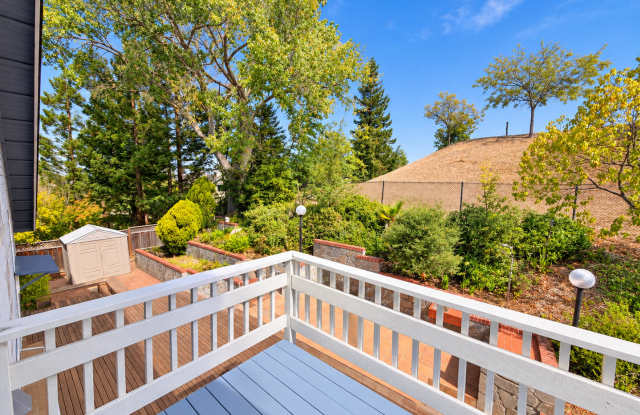 Executive Home in Pleasanton Available Now! Gallery 3