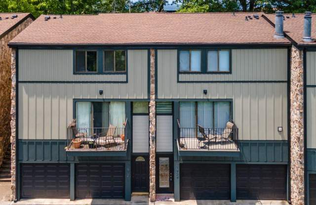 1960 Cherokee Bluff Drive Gallery 3
