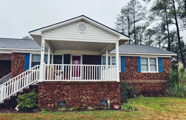 3 Bed 1.5 Bath House in Belhaven - 746 Heber Street, Belhaven, NC 27810