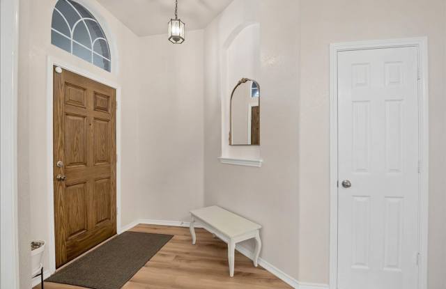 Charming one story home backing greenbelt Gallery 4