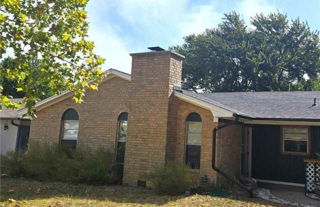 1519 Indian Trail Gallery 2