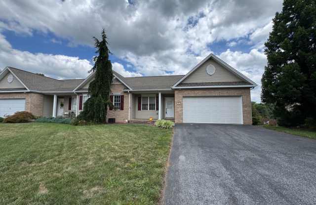 4 Bedroom, 3 Bath Duplex in CrossKeys! photos photos 4 Bedroom, 3 Bath Duplex in CrossKeys! photos photos