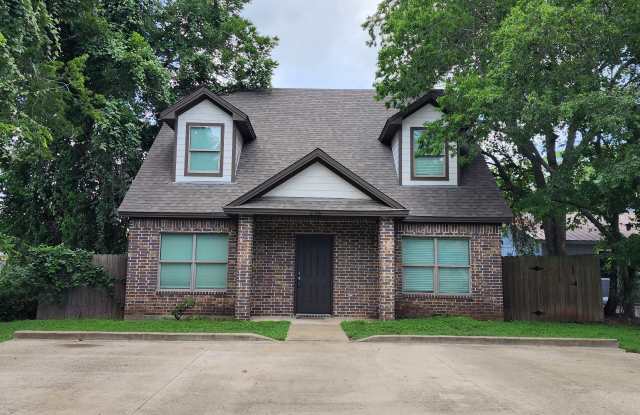 226 Lynn Dr photos photos