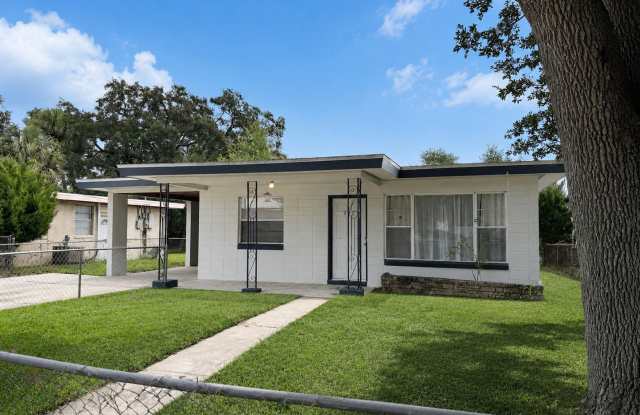 Sunlit 3Bedroom/1.5Bath home with flexible outdoor space! photos photos