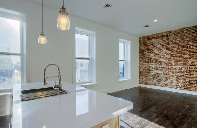 923 N 3rd St - 1 photos photos