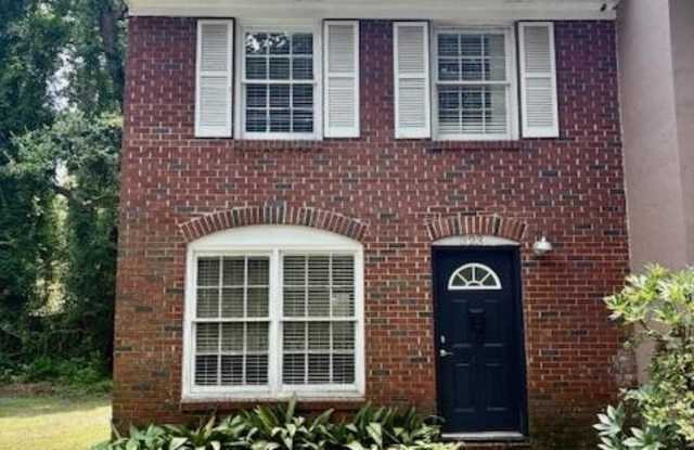 323 Tall Oak Avenue photos photos