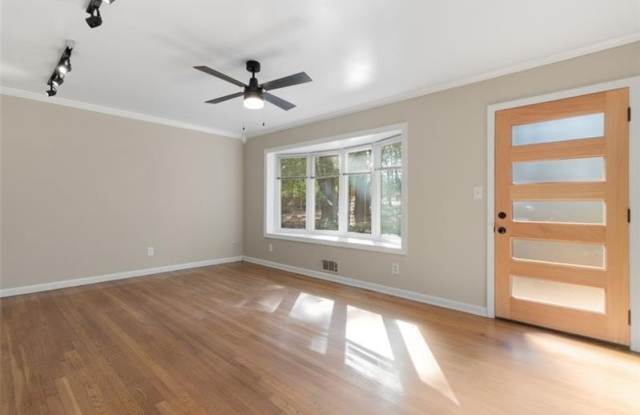 2958 Harcourt Drive Gallery 4