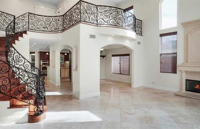 4954 Chimineas Avenue Gallery 4