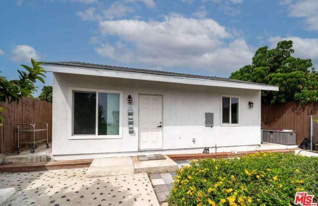 4431 Lynnfield St photos photos